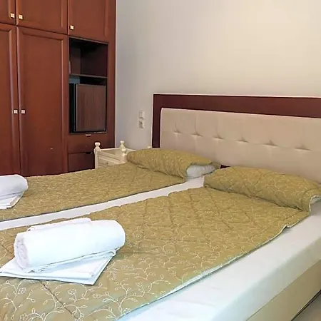 Zografos 2* Paralía